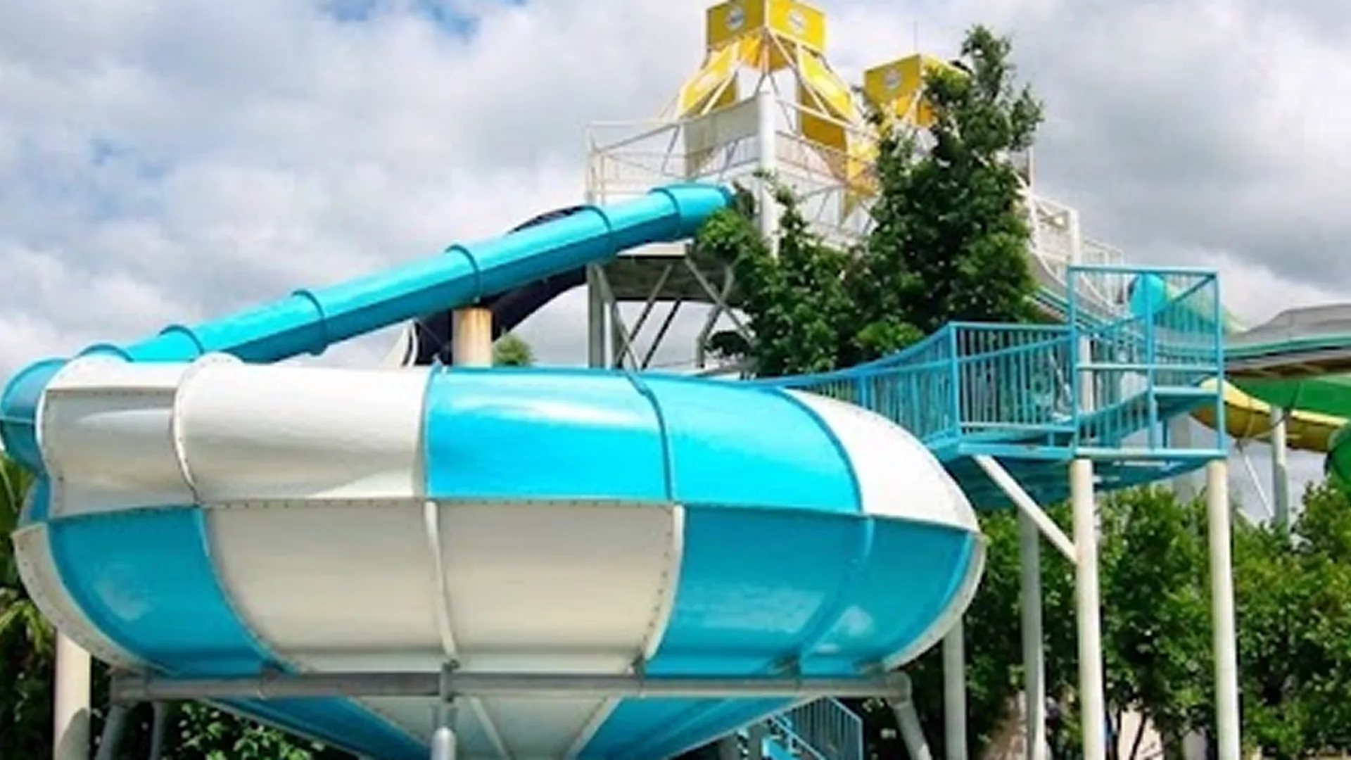Tornado - Parque Acuático Villa Gasca